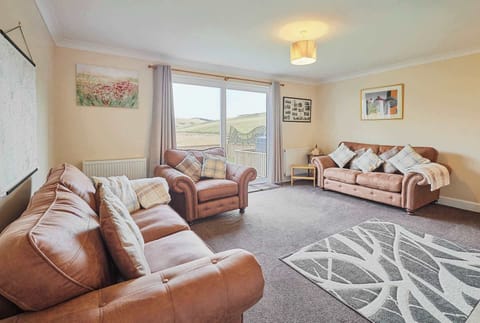 Audrey's Cottage, Kirk Yetholm - Host & Stay