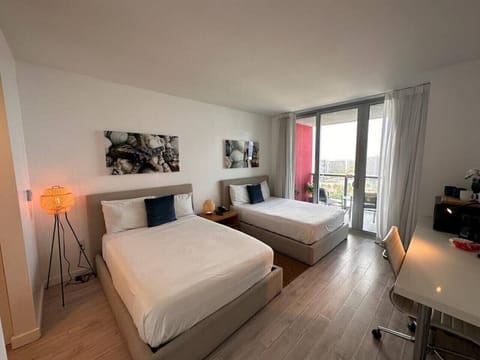 Studio with queen size beds