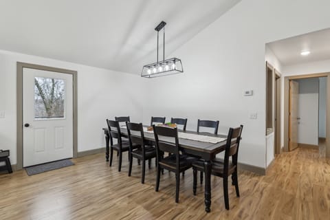 Architecture, Building, Dining Room, Dining Table, Furniture