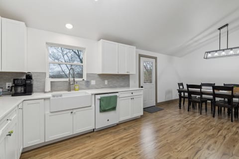 Indoors, Floor, Flooring, Hardwood, Sink