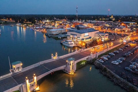 Jet Express to Put in Bay is .3mi