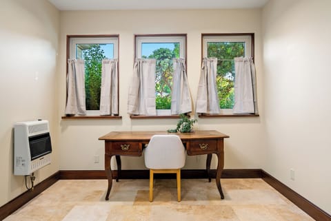 Office space in Primary ensuite