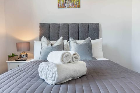 The Bull Inn Flat 2, Worcester - Host & Stay