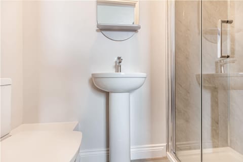 The Bull Inn Flat 2, Worcester - Host & Stay