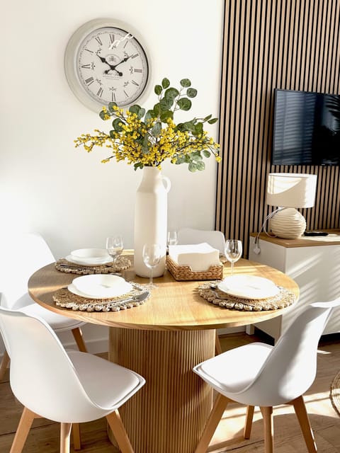 Living Room / Lounge