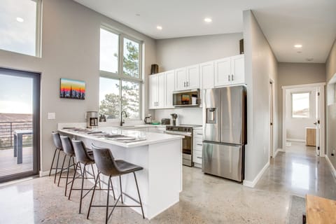 Dining Area | Dishware/Flatware | Trash Bags/Paper Towels