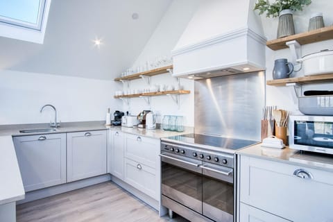 Ty Florence - 3 Bedroom Cottage - Bayview Oxwich (6511)