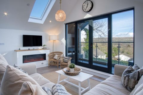 Ty Florence - 3 Bedroom Cottage - Bayview Oxwich (6509)