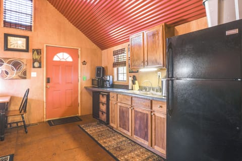 Kitchenette | Cooking Basics | Main Floor