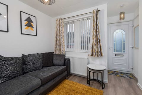 Living Room / Lounge