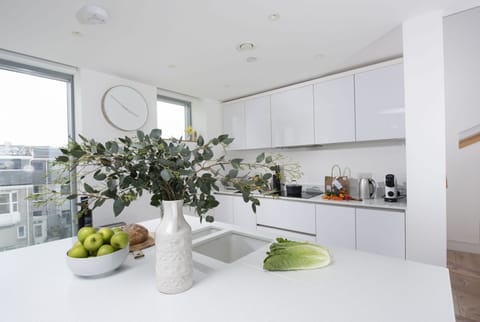 1 Island Reach, Newquay. Third floor: Including an electric oven, induction hob, microwave, fridge/freezer, dishwasher and Dolce Gusto coffee machine