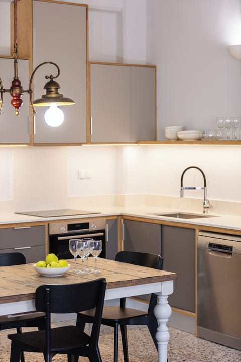 Fully equipped kitchen for dinner preparation.