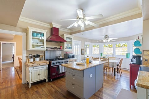 Viking stovetop in the main home's gourmet kitchen.