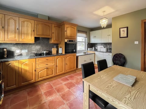 Kitchen | Norwood, Thornhill