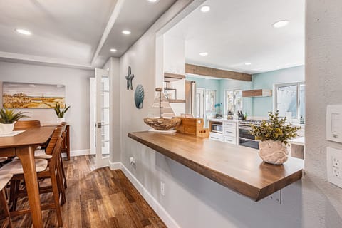 Beautiful wood accents throughout. Plenty of space for dining.