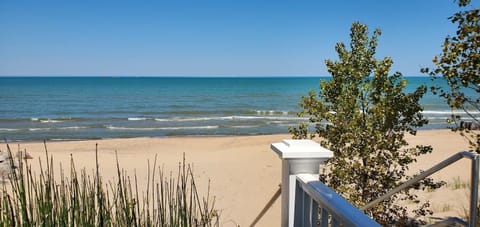 Beach access at Stop 37