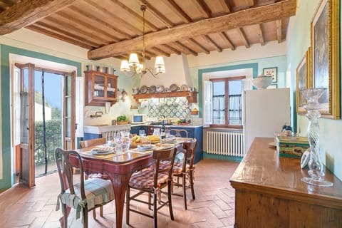 Kitchen and dining area