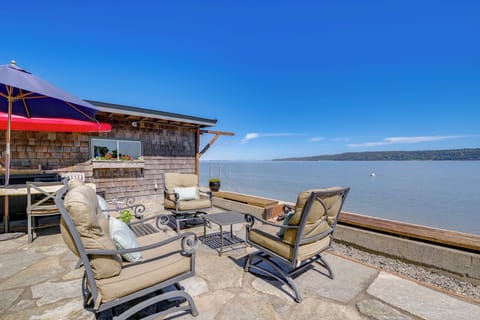 Camano Vacation Rental | 1BR | 1BA | 700 Sq Ft | 20 Stairs Required to Enter