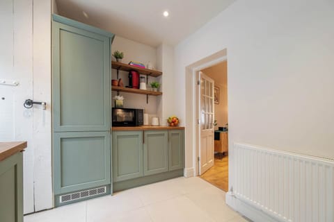 Well-equipped kitchen