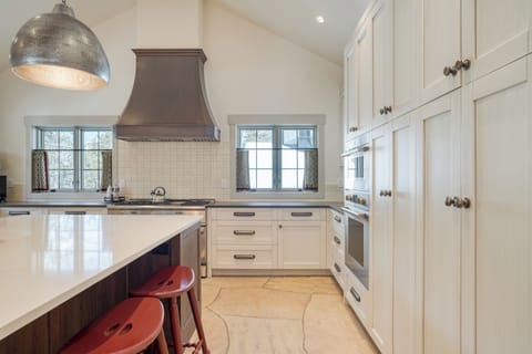 Lots of natural night, storage, ovens, warming trays–a cook’s dream kitchen!