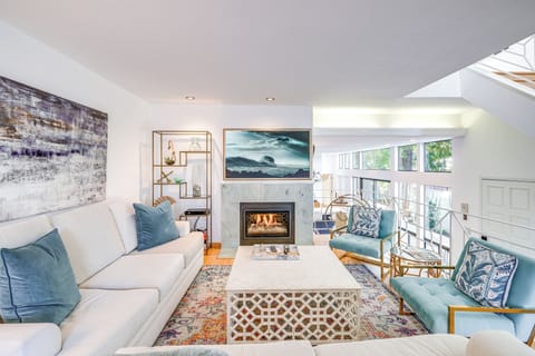Aptos Vacation Rental | 3BR | 3BA | 2,366 Sq Ft Sq Ft | Stairs Required