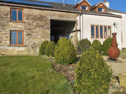 Exterior | The Cottage at Peers Clough Farm, Rossendale, near Clitheroe and the Ribble Valley