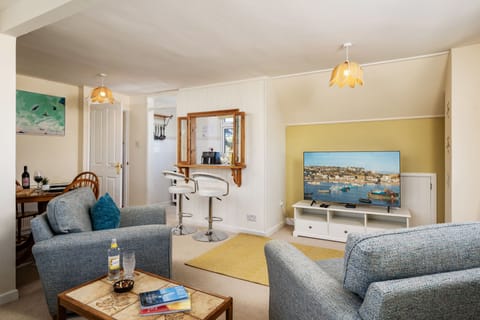 Casa Sirena Apartment, Newquay: With a Smart television to keep up with all of your favourite shows