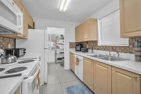 Cook with ease in the roomy, well-equipped kitchen, complete with all the essentials.