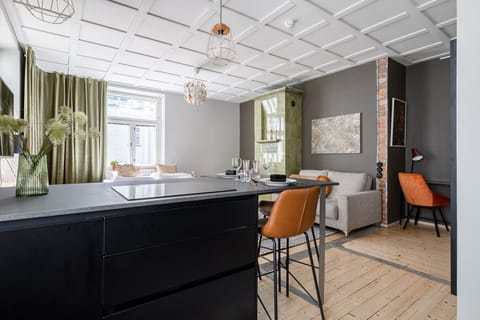 The apartment itself has been recently renovated and boasts a well-equipped kitchen, making it ideal for those who love to cook. The unique details and cozy atmosphere will make you feel right at home.
