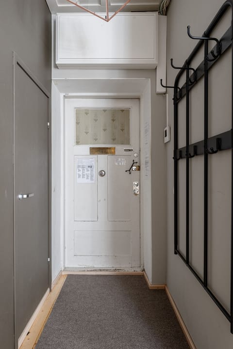 The spacious hallway has a closet where you can leave your luggage.