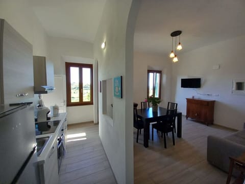 Watercraft, Boat, Apartment, Marina, Outdoor Furniture, Shade, Boats And Boating--Equipment And Supplies, Balcony, Resort, Dock