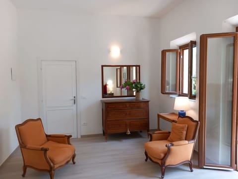 Watercraft, Boat, Apartment, Marina, Outdoor Furniture, Shade, Boats And Boating--Equipment And Supplies, Balcony, Resort, Dock