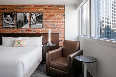 Unit with King bed. Exact unit will be assigned upon arrival. Views, colors, and decor may vary.