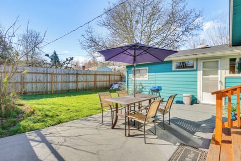 Eugene Vacation Rental | 3BR | 1BA | Steps Required | 1,184 Sq Ft