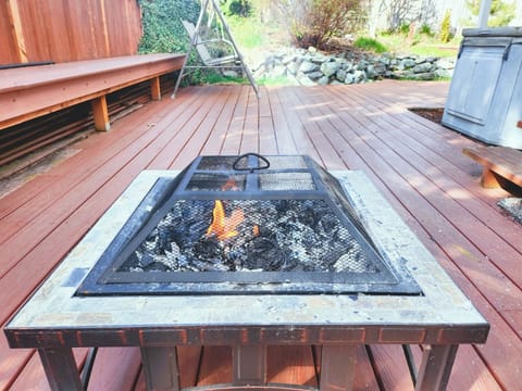 Firepit and bbq ready to use.