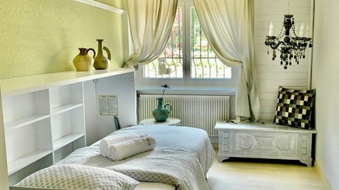 bedroom with folding bed