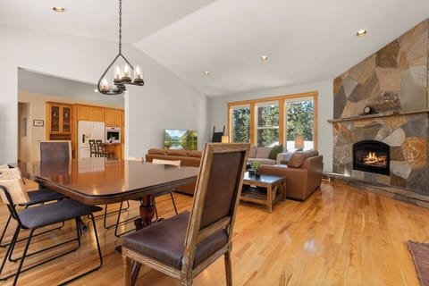 Bc9e5f8a 1152 4b33 80d1 c7cfa60a7f3e