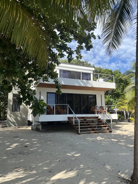 Mayatai Beach Villa - Elegant 2 Bedroom Beachfront with Stunning Ocean Views (4703)