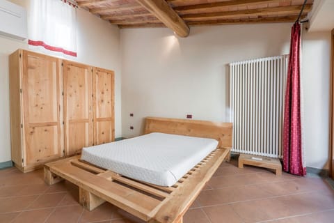 Autumn, Bedroom, Spring, Summer