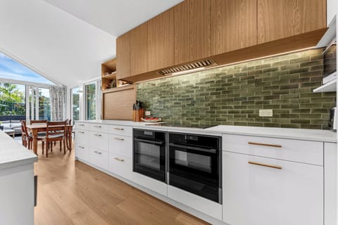 Kitchen area - Floor 2