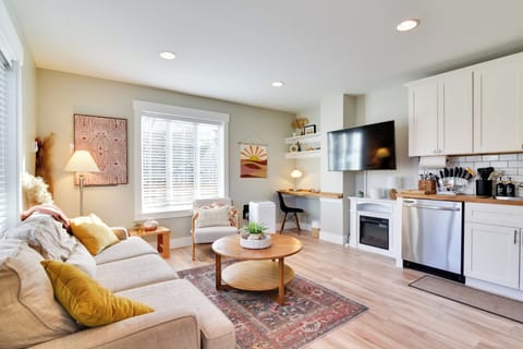 Portland Vacation Rental | 1BR | 1BA | 610 Sq Ft | Stairs Required