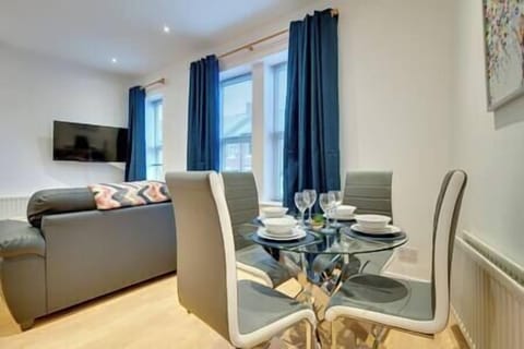 Large open plan living/dining area