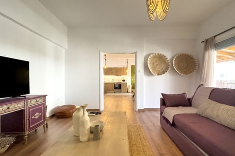 Spacious Living Room!