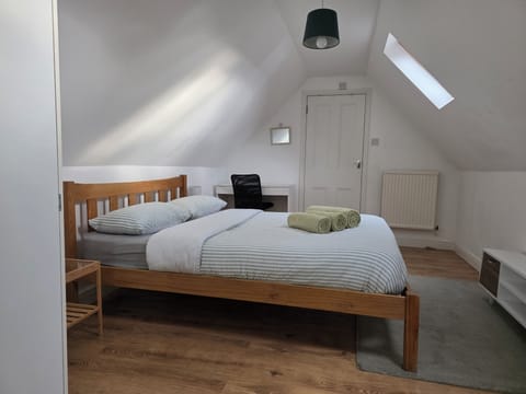 Bedroom - Bedsheets, Towels, WIFI, Balck Out blinds, Desk, Chair