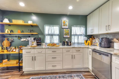 Spacious countertops for the kitchen