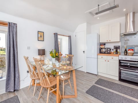 Dining Area | Smiddy Cottage, Portmahomack