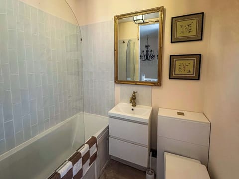 Bathroom | Melville Place, Torquay