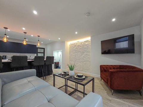 Living Room / Lounge