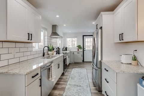 Fully equipped and newly renovated kitchen