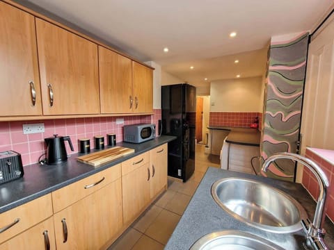 Our kitchen has everything you'd expect in a family home including microwave, kettle & toaster. We provide complimentary teas & coffee